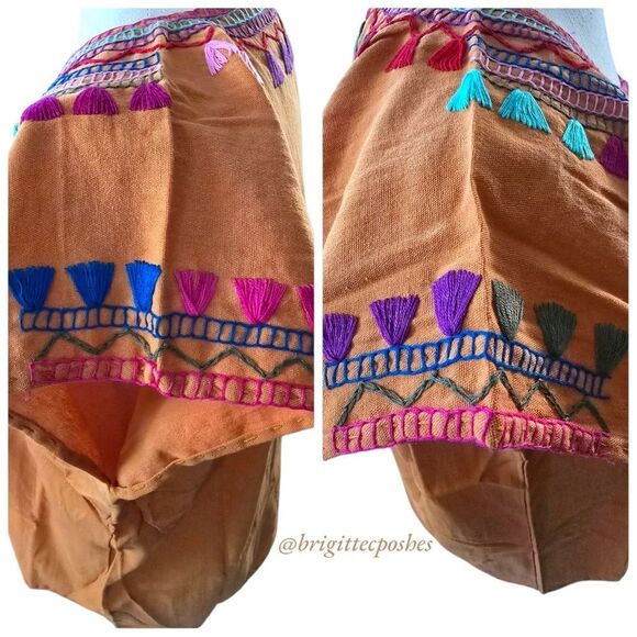 HANDMADE Traditional Embroidered Mexican Blouse - Picture 6 of 11